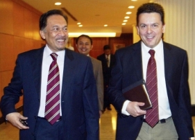Australia Tuntut Penjelasan Malaysia tentang Deportasi Senator